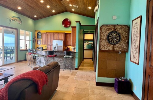 West End House | Private Oceanfront Escape - Kayaks, Sunsets, Coral
