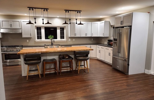 Hillsgrove Cabin | Private Outdoor Escape on Bear Mountain