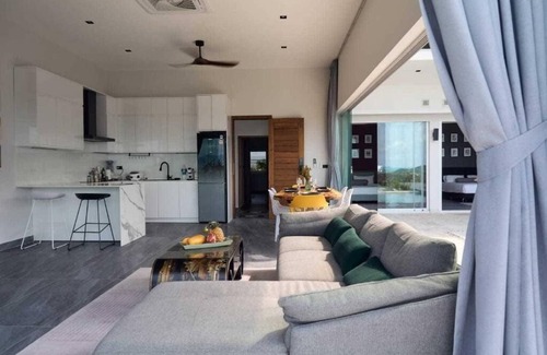 Chaweng City Center Villa | Private Pool & Panorama