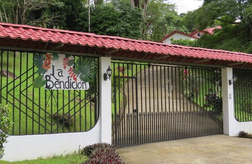 Ballena House | Private Paradise - Lovely, spacious home with large pool and ocean view