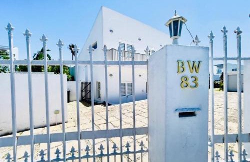 Marina da Gama Apartment | Private Park Island Room with own Bathroom at Lake