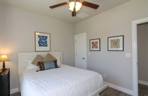 Georgetown House | Private | Peaceful Retreat | Cozy Guesthouse with Pool