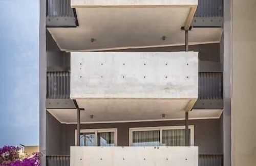 St. Andrew's Apartment | Private Penthouse with Spa Bath Pembroke St Julians