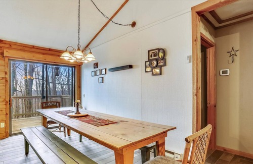 Old Timberline House | Private pet-friendly property for an affordable mountain getaway!