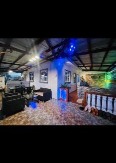San Mateo House | Private