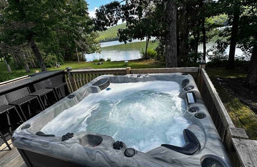 Kelayres House | Private Pocono retreat with heated pool