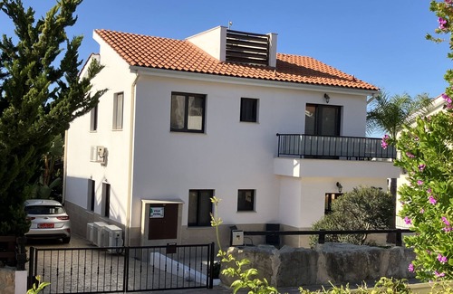 Pissouri Villa | Private Pool - All En-Suite - Games Room - Large Sun Terrace - Full A/C - WiFi