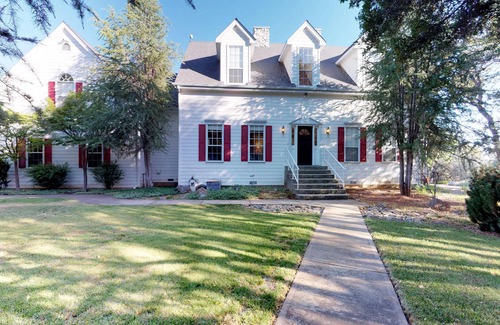Phoenix Lake-Cedar Ridge House | PRIVATE POOL AND SPA!, Sleeps 13, Mountain View