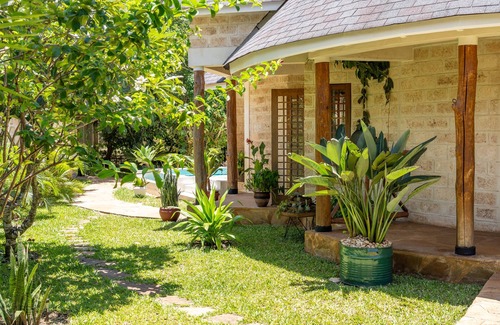 Diani Beach Cottage | private pool cottage diani beach