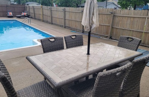 Mason House | Private Pool, Firepit, BBQ - A FUN place to RELAX.
