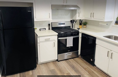 Baytown House | Private Pool, Game Room, King Bed, Sleeps 10, Baytown Home with WiFi & Parking