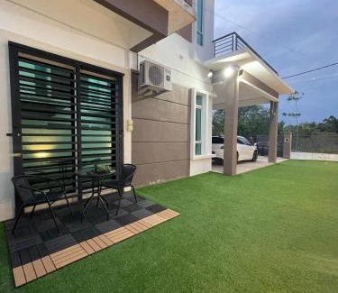 Malacca City House | Private pool homestay melaka