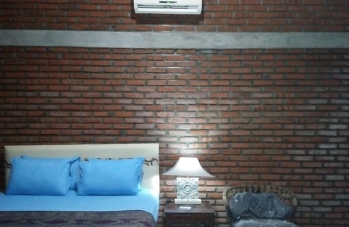 Bukti Bed & Breakfast | Private Pool House Near Beach, Singaraja