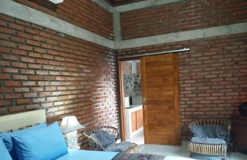 Bukti Bed & Breakfast | Private Pool House Near Beach, Singaraja