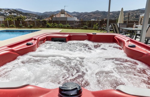 Spilion Villa | private pool ,jacuzzi , BBQ , big garden ,free parking , free wifi