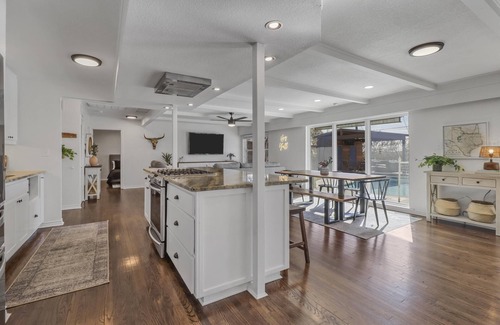 Fort Worth House | Private Pool Oasis with Gorgeous Views Minutes from TCU & Dickies Arena