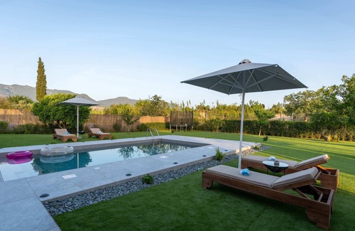 Messaia House | Private Pool Retreat - Georgia's Garden Oasis