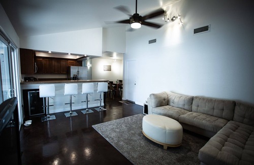 Chinatown House | Private Pool/Spa $6Uber to Strip & Conv. Center $14Uber to airport. Sanitized!