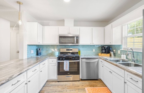 Riviera Beach House | Private pool + Walk to the Beach + Fast WiFi + 5 min to 30A-West End PCB