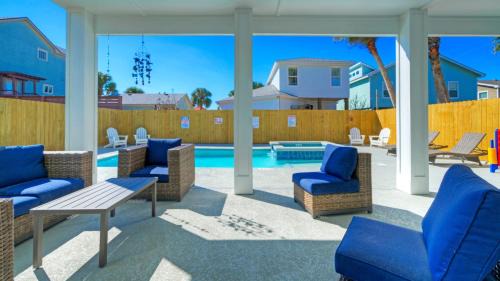 Port Aransas House | Private PoolHot Tub Near the Beach Gulf Glimpse Marlin Cove by AvantStay