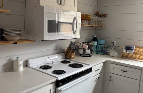 Riverside House | Private Property, Sleeps 8, North of St. Joseph