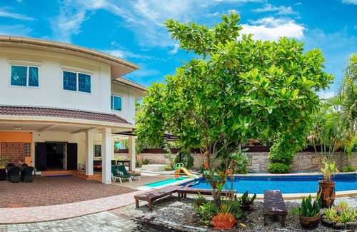 Nong Prue Villa | PRIVATE RESIDENCE HOSTED BY SASITHORN
