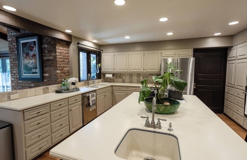 Rogue River House | Private Resort style nature retreat, with pool, pet-friendly