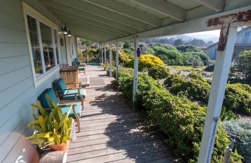 Manchester House | Private retreat on Mendocino oceanfront property near Point Arena and Elk.