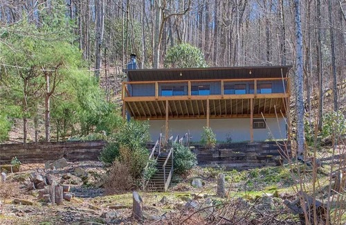 Cataloochee Ranch Ski Chalet | Private retreat with mountain views and a cascading creek on 3 acres. Fast wifi