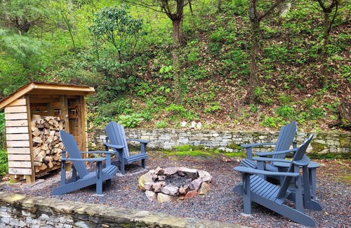 Cataloochee Ranch Ski Chalet | Private retreat with mountain views and a cascading creek on 3 acres. Fast wifi