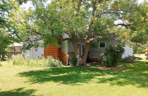 St. Clair House | Private river in the back yard