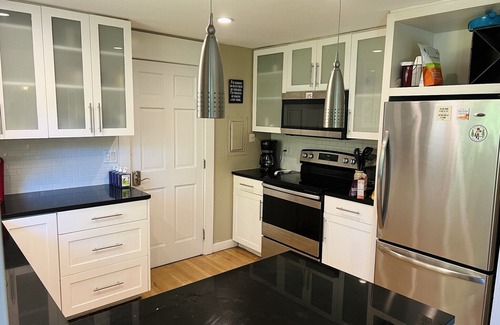 Hope Valley Cottage | Private Riverfront w Pool/Hot Tub/Cabins. Sanctuary for Family/Friend Gatherings
