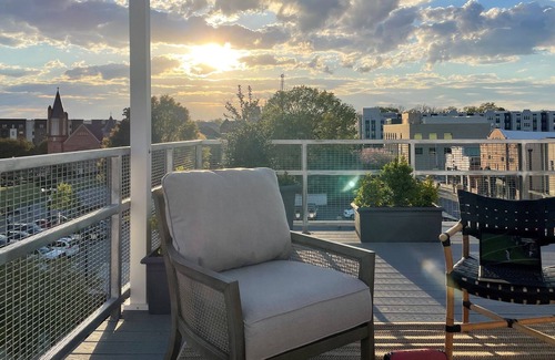 Greenville Apartment | Private Rooftop - Executive Condo - Historic Downtown Greenville