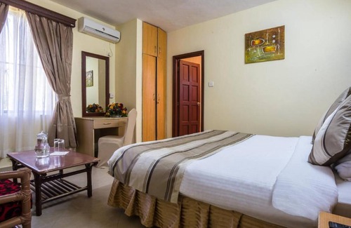 Nyali Cabin | Private room ∙ 1 bedroom ∙ 2 guests