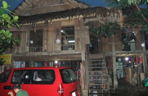 Mai Chau Resort | Private room ∙ 10 guests