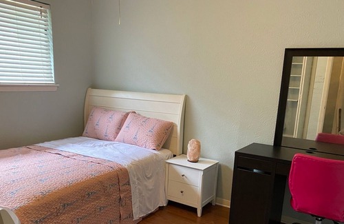 Bee Cave Woods House | Private Room/15 mins To downtown/5 mins To Zilker Park