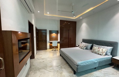 Mohali Resort | Private room ∙ 4 guests