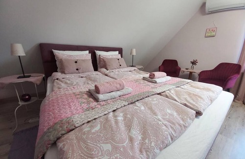 Etyek Resort | Private room ∙ 6 guests