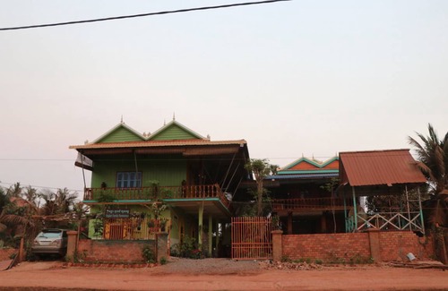 Santuk Resort | Private room ∙ 6 guests