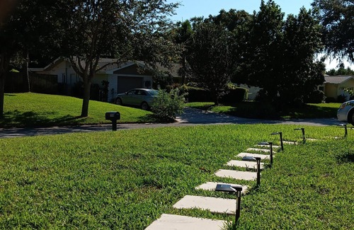 Tarpon Springs House | Private room and bathroom in beautiful Tarpon Spring only minutes to beaches!