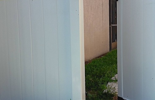 Tarpon Springs House | Private room and bathroom in beautiful Tarpon Spring only minutes to beaches!