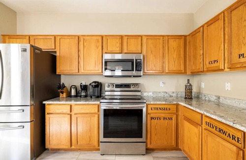 South Mountain House | Private room by South Mountain