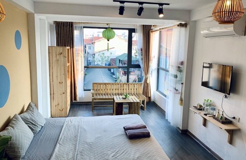 Hang Dao House | Private room for couple with city view in the Old Quarter Hanoi