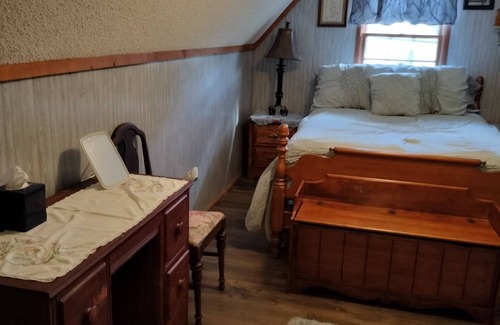River Falls Other | Private room in a country setting