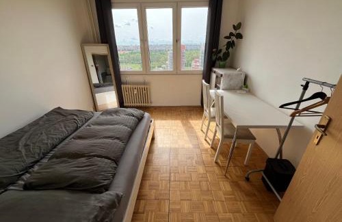 Zabehlice House | Private room in a shared park-side apartment with a great connection to the city center