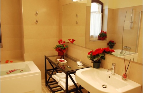 Arbizu Apartment | Private room in charming rural hotel 10