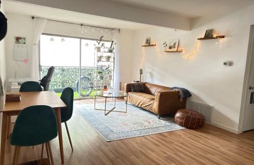 Tarrytown House | Private room in Shared CoLiving Space