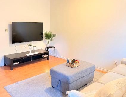 Mount Pleasant Apartment | Private Room In The Heart Of The City