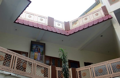 Tapovan Villa | Private Room Near Laxman Jhula