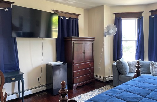 West Creek Bed & Breakfast | Private Room w Full Bath near LBI Long Beach Island West Creek Tuckerton Venues